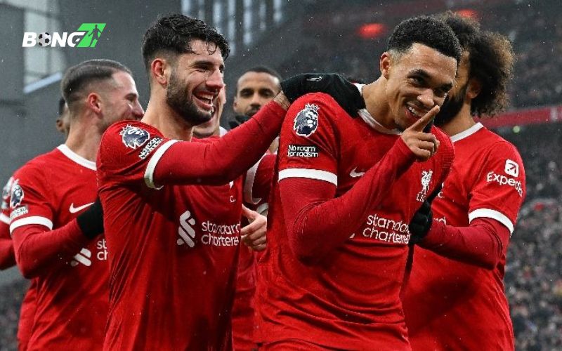 Liverpool hướng tới cú ăn bốn đầy tham vọng