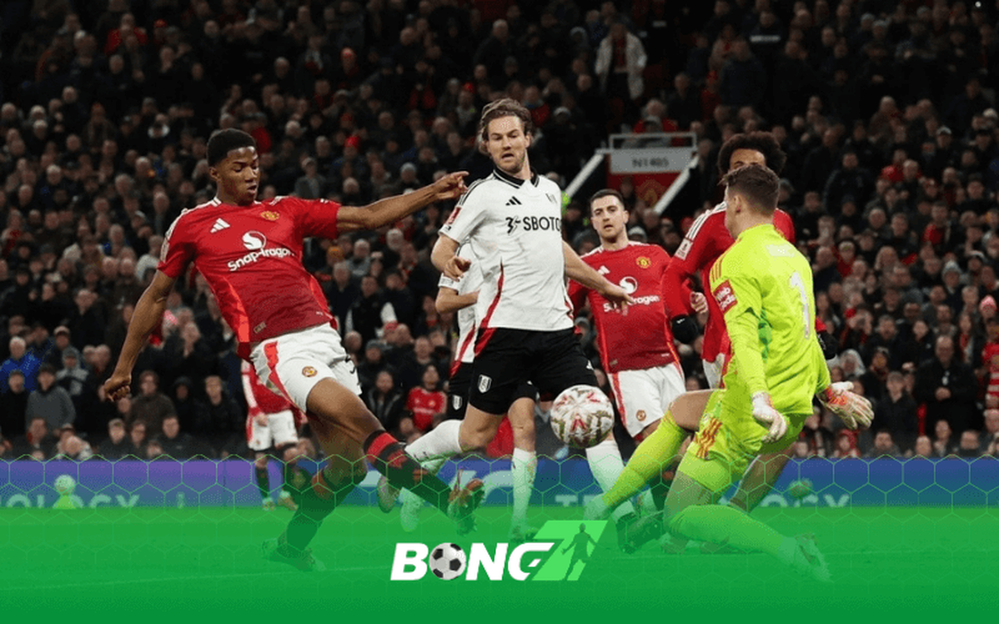 HLV Ruben Amorim và những sai lầm: MU tự bắn vào chân trước Fulham?