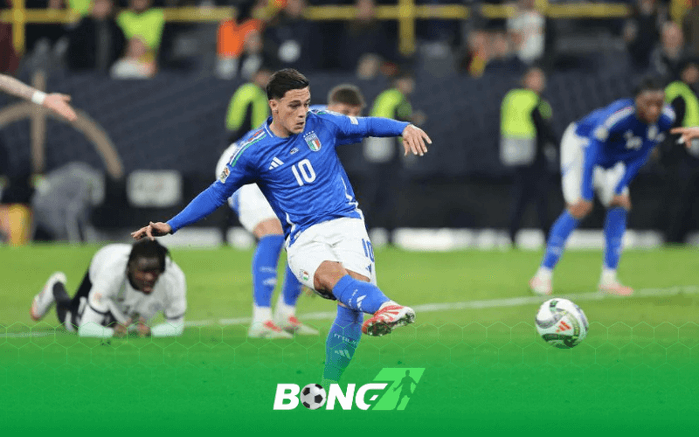 Phạt góc thần tốc của Đức khiến Italia ‘ngỡ ngàng’
