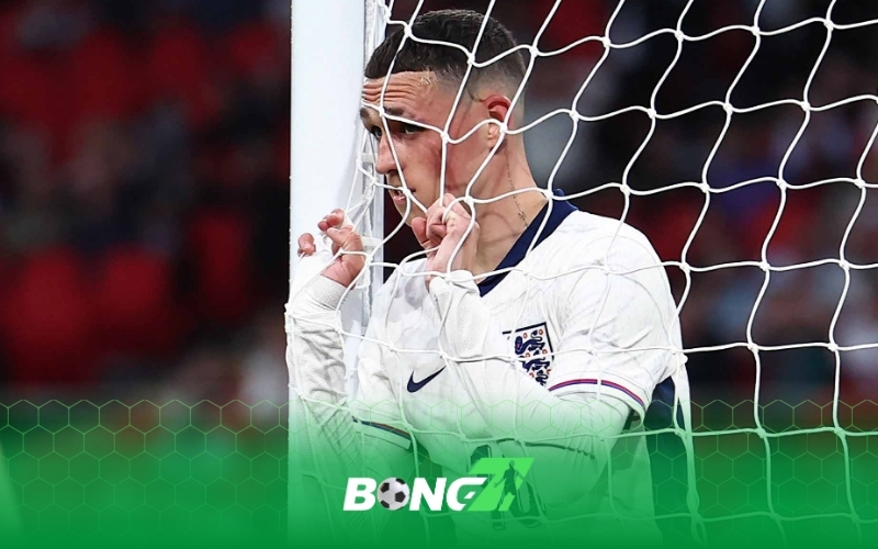 Phil Foden sa sút: Ánh hào quang đang tắt dần?