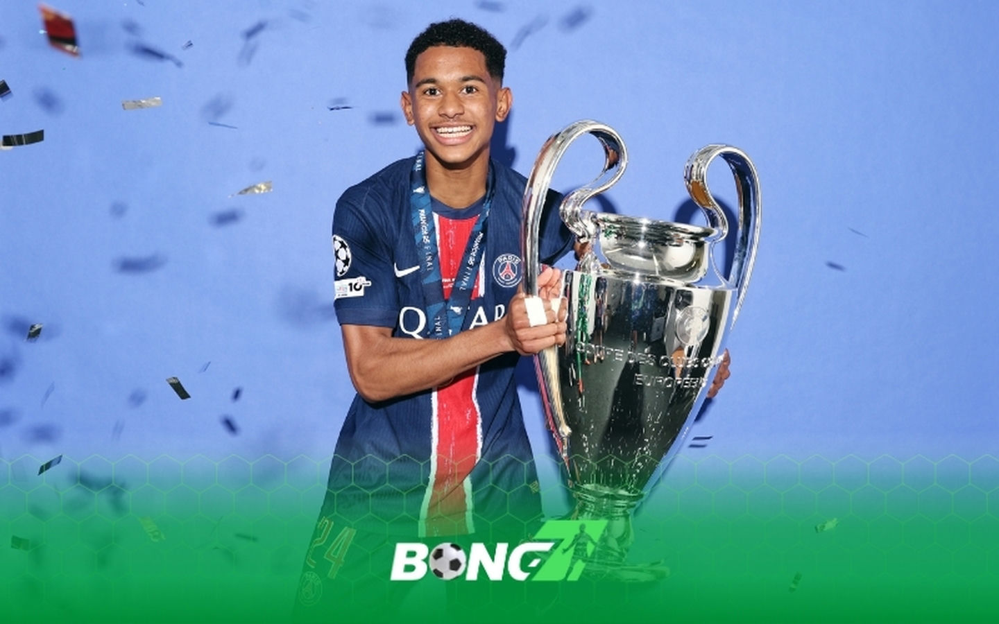 Senny Mayulu ghi dấu ấn lịch sử ở Champions League