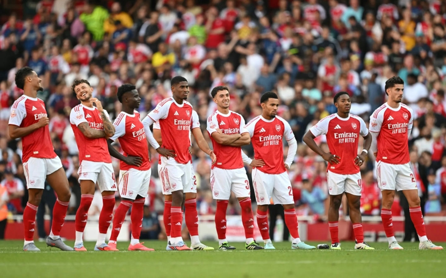 Arsenal mùa này toàn quái vật, mang Champions League đến đây