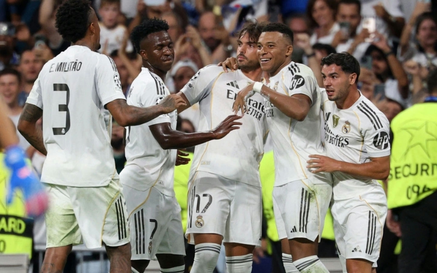 Kết quả Real Madrid 2-1 Marseille: Vẫn là cú đúp gánh đội từ Mbappe