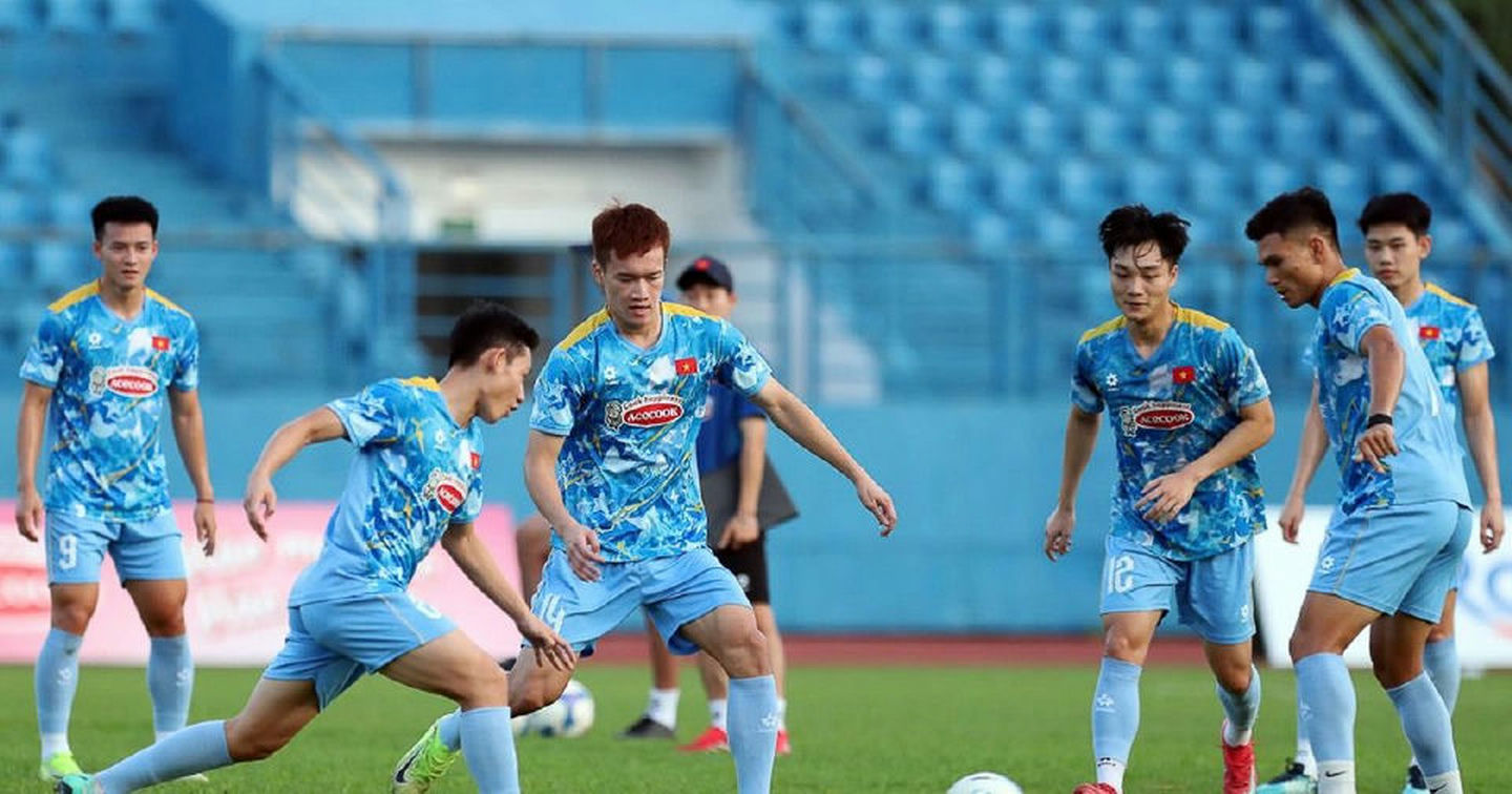 Vòng loại ASIAN Cup 2027: Huấn luyện viên Kim Sang-sik chốt đội hình đấu Nepal