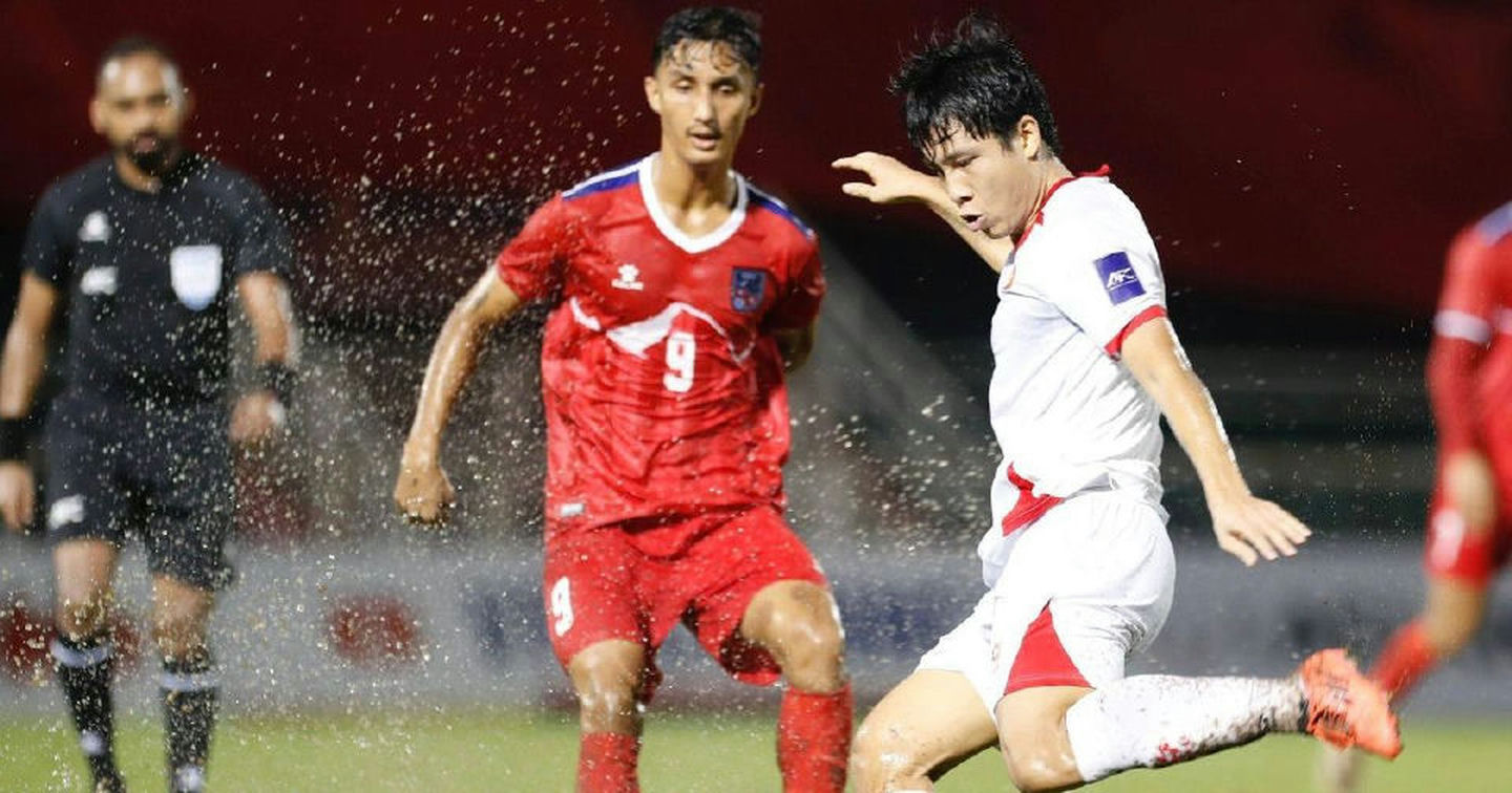 Đội tuyển Việt Nam: Nắng mưa là chuyện của trời!