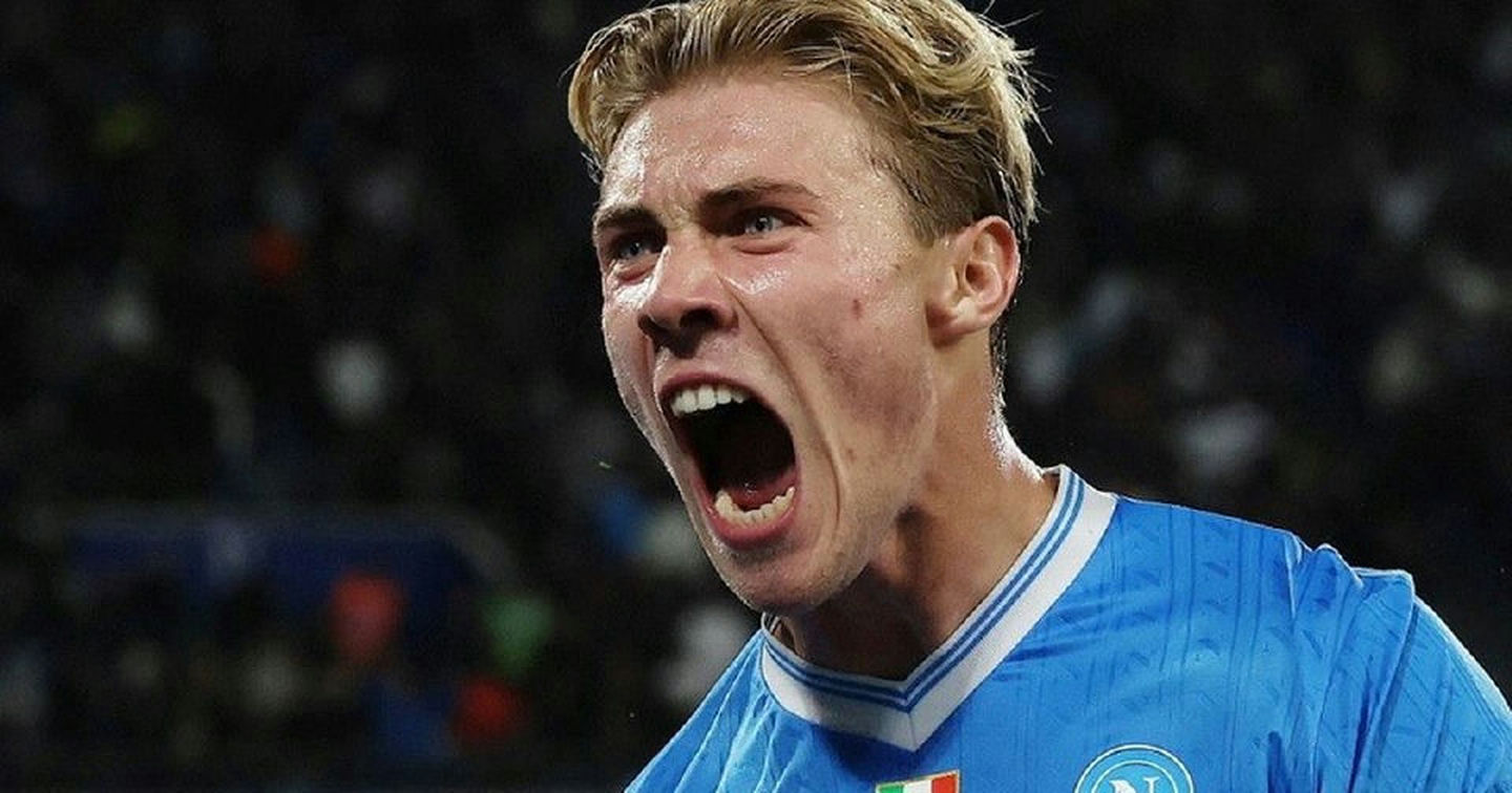 Rasmus Hojlund rực sáng, Napoli sẵn sàng mua đứt tiền đạo người Đan Mạch