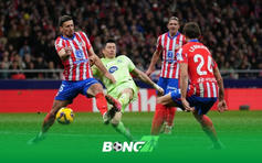Bàn thắng tranh cãi trận Atletico vs Barca tại La Liga