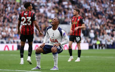 Tottenham để thua trước Bournemouth với tỉ số 1-0