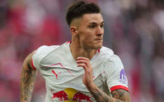 Man Utd nên ưu tiên tiền vệ thay vì Sesko