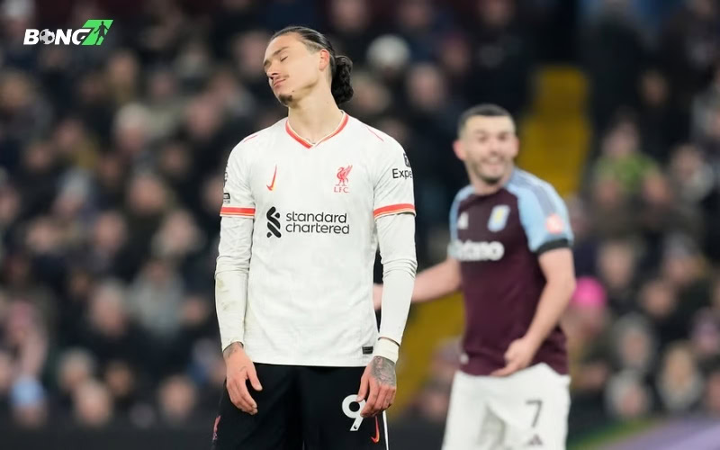 Darwin Nunez bỏ lỡ cơ hội nâng tỷ số lên 3-2 cho Liverpool