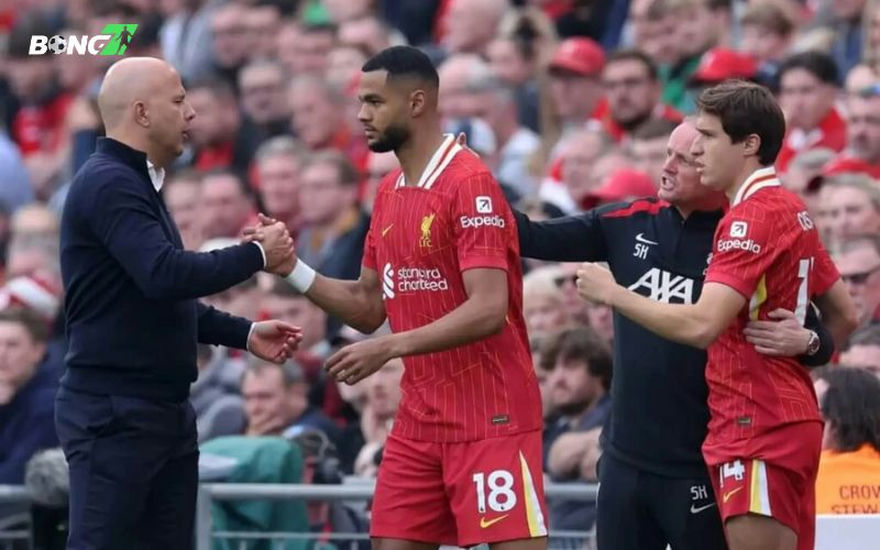 HLV Slot vẫn đặt niềm tin vào các học trò dẫu phong độ và thành tích của Liverpool không thực sự ấn tượng