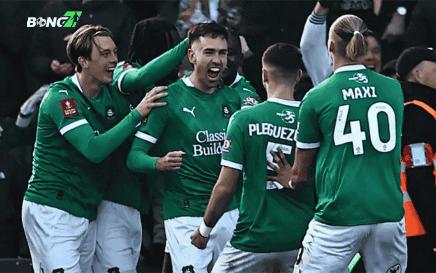 Dù vậy, khi Man City đối đầu Plymouth là một thử thách hoàn toàn khác