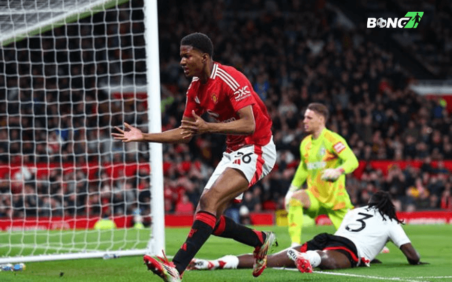 Manchester United tiếp tục phải đối mặt với những vấn đề lớn trong mùa giải 2025