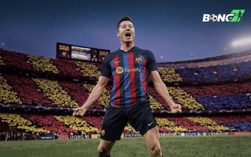 Lewandowski được coi là con bài chủ chốt trên hàng công