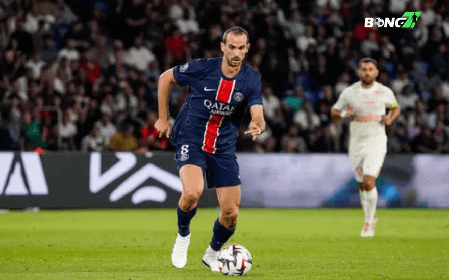 Với cú đúp kiến tạo này, Fabian Ruiz đã sánh ngang kỷ lục của người đồng đội Marquinhos