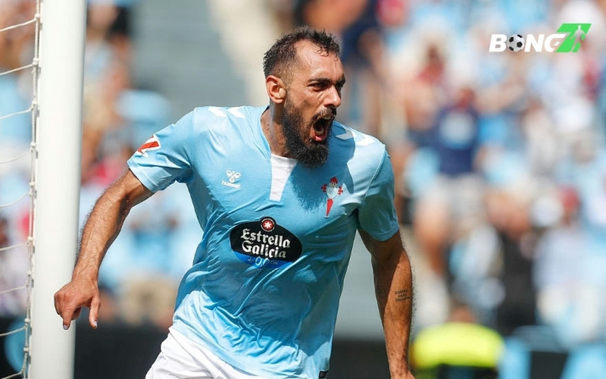 Celta Vigo vẫn chưa có động thái mua đứt Borja Iglesias trong hợp đồng mượn từ Real Betis
