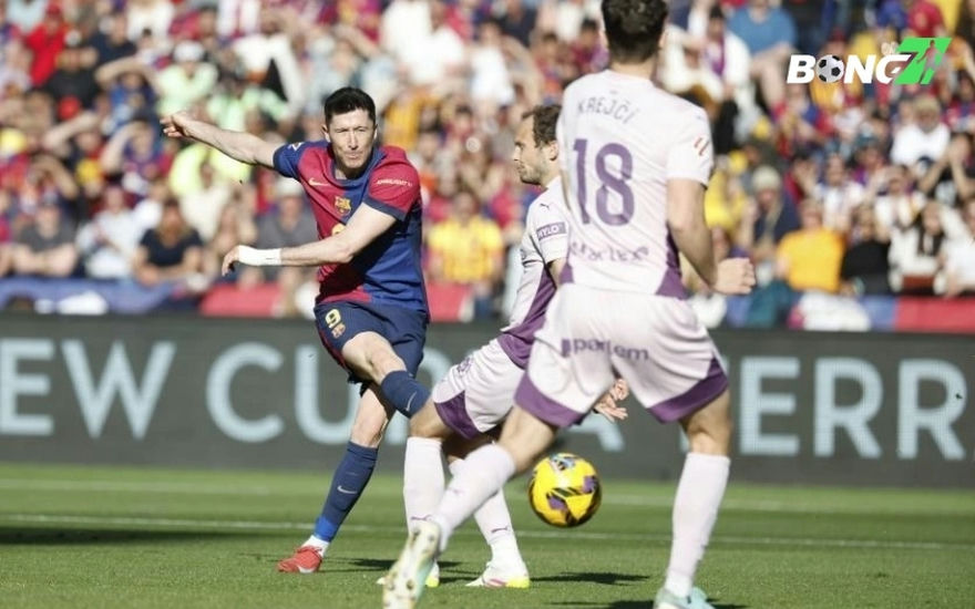Lewan hiện tại đang là trụ cột không thể thiếu tại Barca