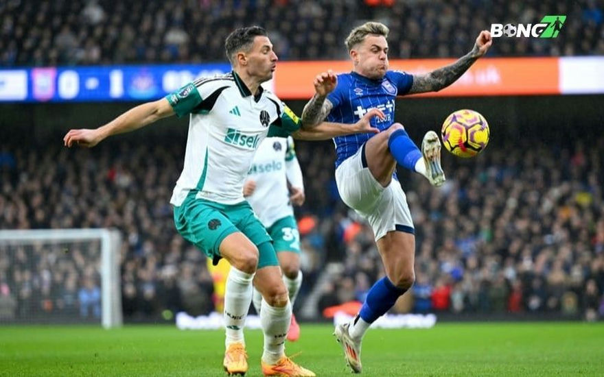 Ipswich Town đang trải qua mùa giải đầy khó khăn khi đứng ở vị trí cuối bảng Premier League