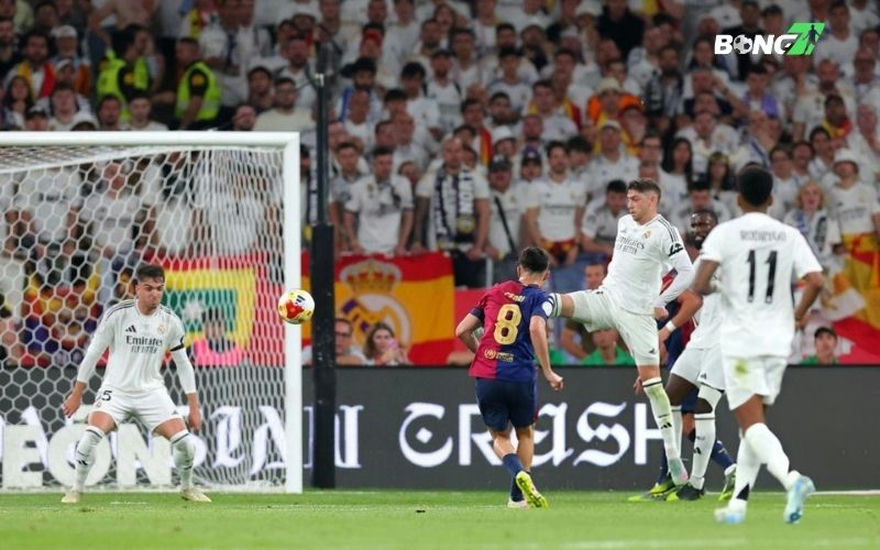 Công bằng cho Modric khi sai lầm không hoàn toàn thuộc về anh