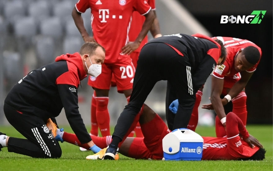 Trước đó, Alphonso Davies cũng bị đứt dây chằng chéo trước