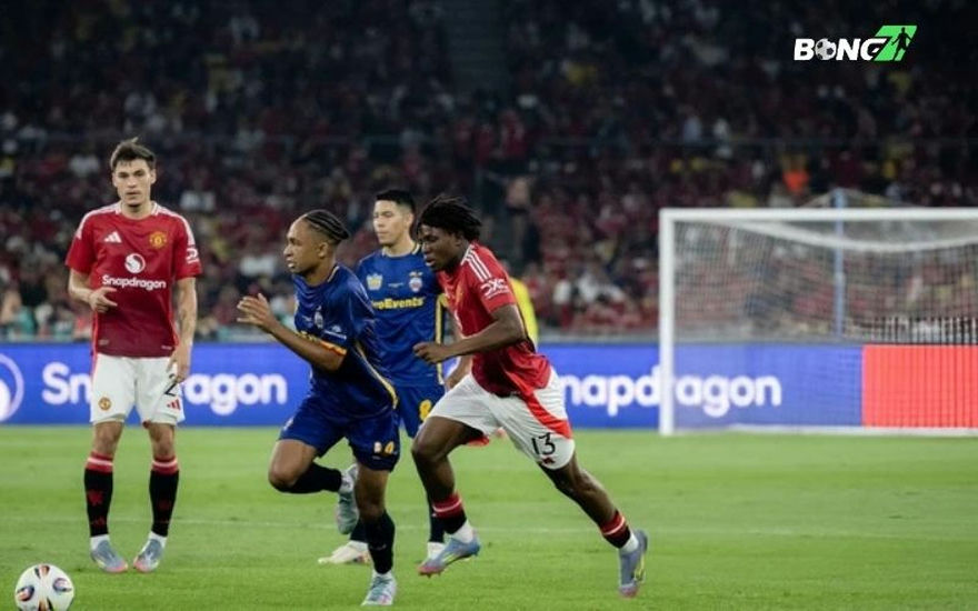 Diễn biến rực lửa tại Bukit Jalil
