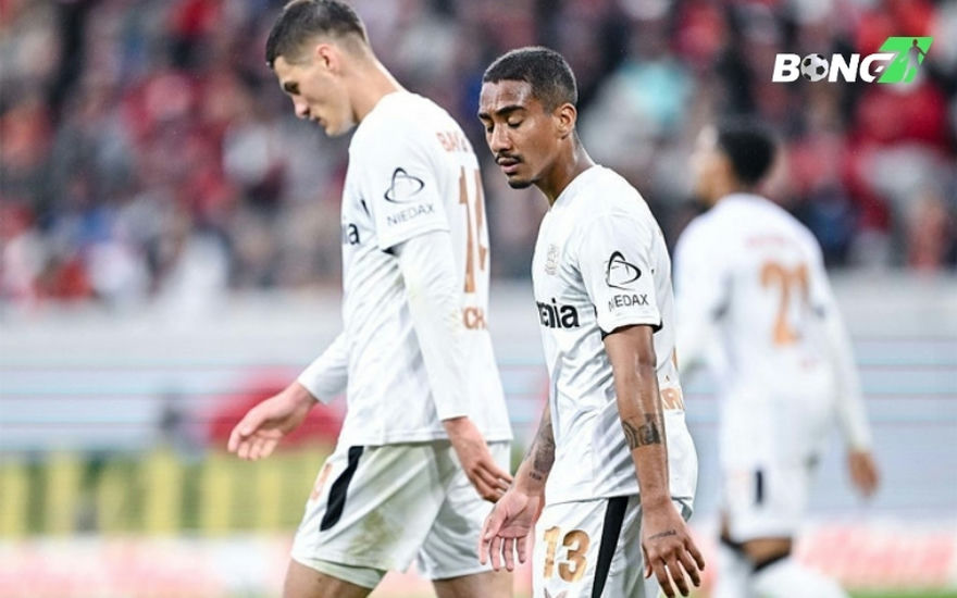 Leverkusen hòa thì Bayern lên ngôi vô địch với điểm số cách biệt