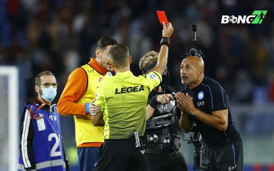 HLV Spalletti cùng HLV của Lazio cùng nhận thẻ đỏ