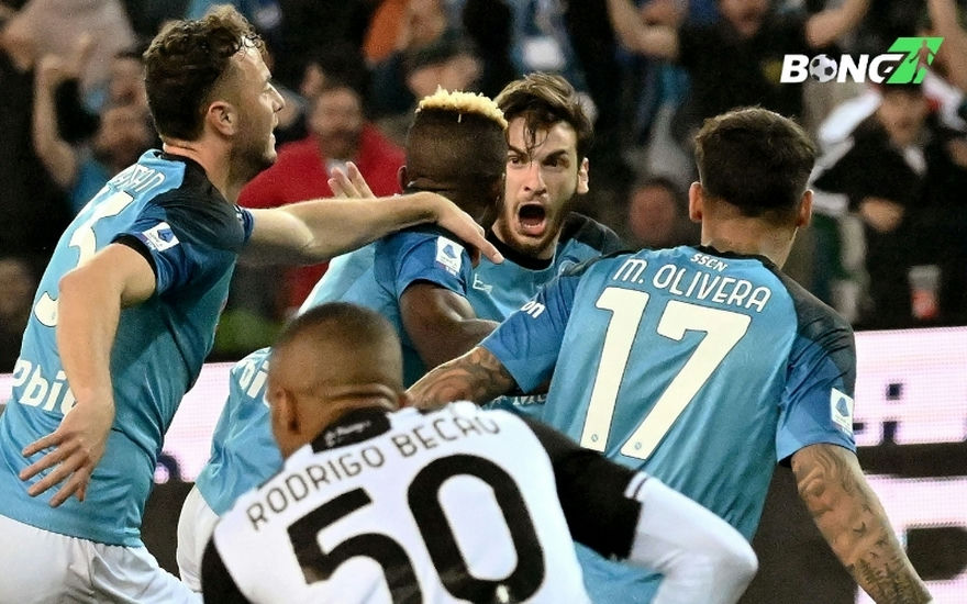 Napoli sống lại giấc mơ Scudetto