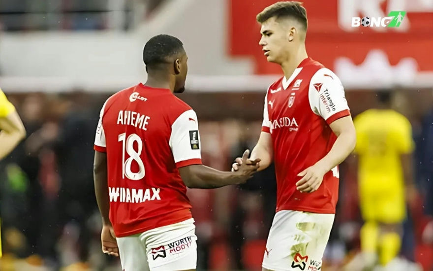 Reims bước vào trận lượt về với hành trang nặng nề,