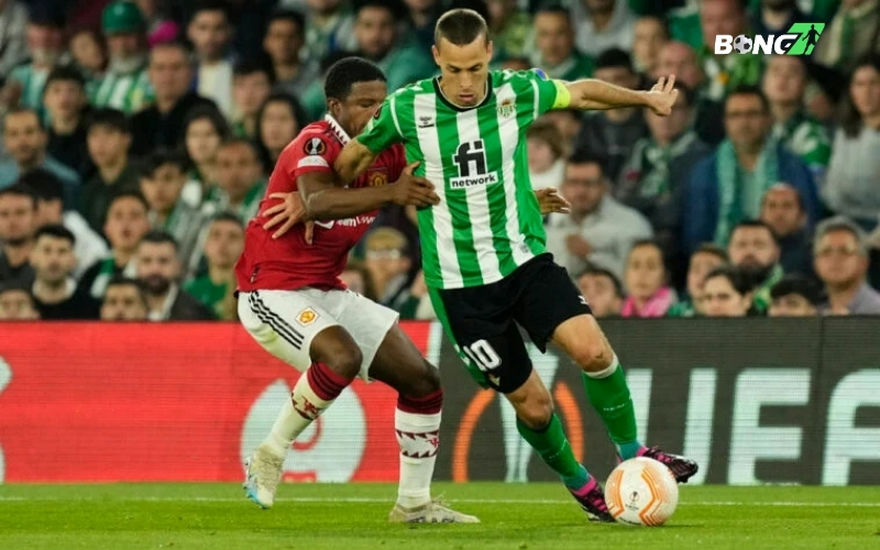 Phía bên kia chiến tuyến, Real Betis cho thấy sự ổn định ấn tượng