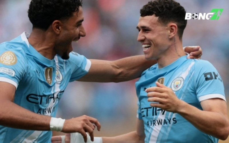 Phil Foden kịp để lại 1 bàn thắng và 1 kiến tạo trước khi rời sân