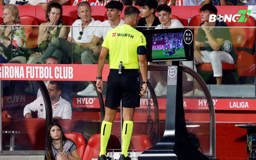 La Liga đang cân nhắc thay đổi luật VAR trong mùa giải tiếp theo