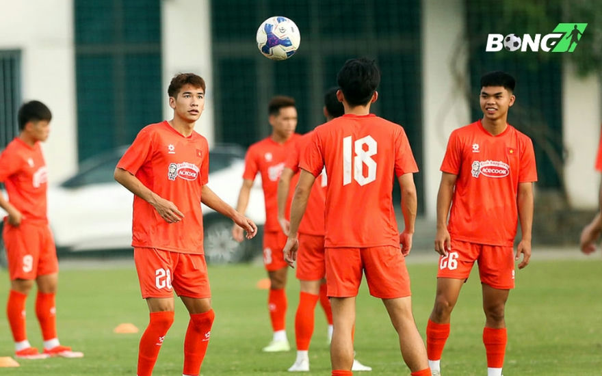 Nền tảng thi đấu của Văn Thuận chưa ổn định bằng nhiều cầu thủ khác