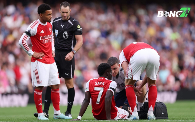 Arsenal bị tổn thất lực lượng với chấn thương của Saka và Odegaard