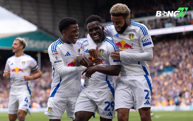 Leeds đã có màn tái xuất Premier League ấn tượng gần đây