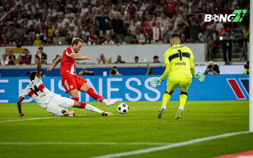 Harry Kane sớm ghi bàn mở tỷ số cho Bayern trong hiệp 1