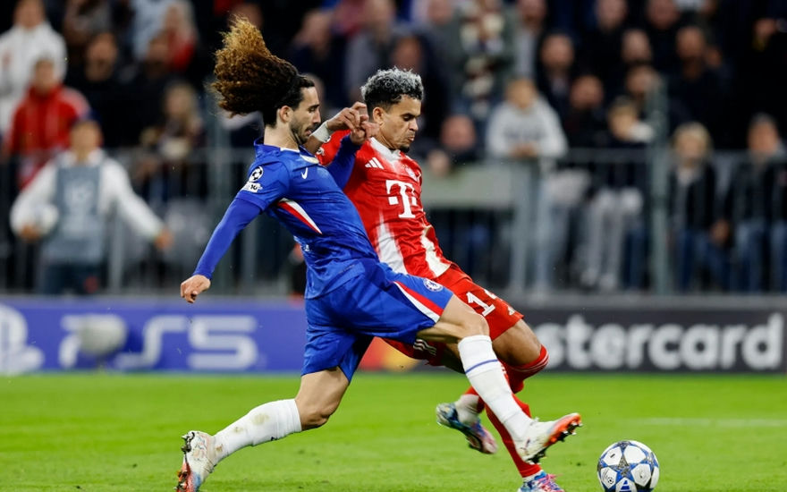 Bayern Munich thi đấu dồn ép ngay từ hiệp 1