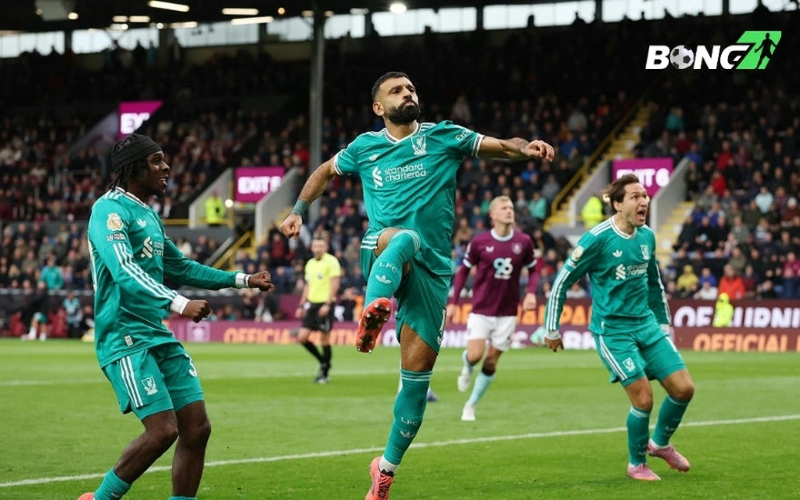 Liverpool nhọc nhằn vượt qua Burlney nhờ bàn thắng muộn của Salah