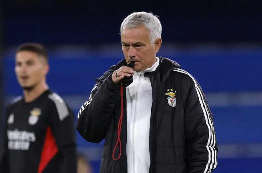 mourinho-1759197251.jpg