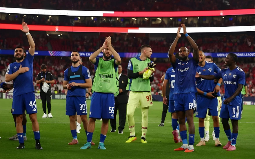 Qarabag lội ngược dòng và chiến thắng ngoạn mục trước Benfica