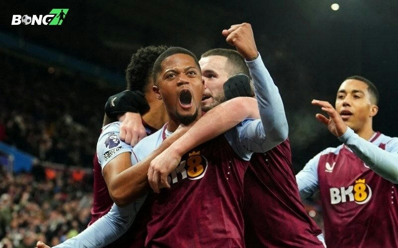 Quy định khắt khe từ UEFA khiến Villa gặp khó khăn