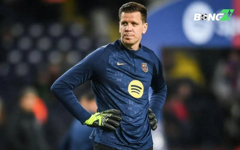 Szczesny bậc thầy nơi khung gỗ của Barcelona