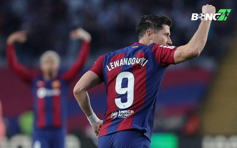 Lewandowski là biểu tượng của sự bền bỉ và chuyên nghiệp tại Barcelona