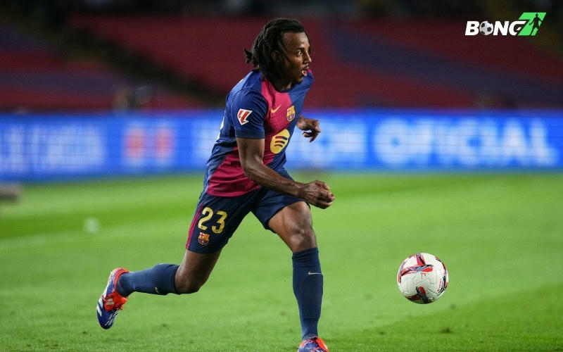 Hành trình chinh phục Camp Nou của Jules Kounde