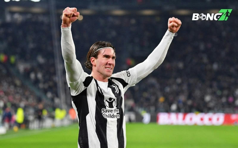 Fan hâm mộ đã lên tiếng phản đối khi có tin đồn Juventus bán Vlahovic