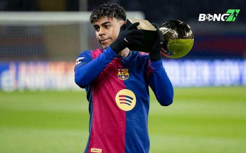 Lamine Yamal được so sánh với nhiều siêu sao như Mpape hay Messi