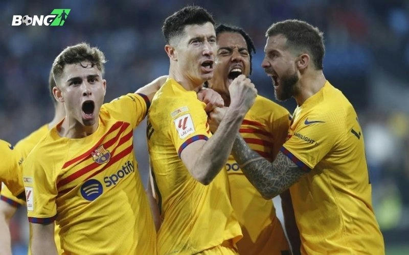 Khoảnh khắc tỏa sáng của Lewandowski