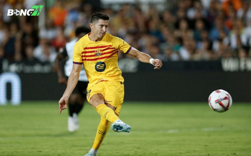 Khởi đầu khó khăn trước Alaves: Bức tường phòng ngự khó phá