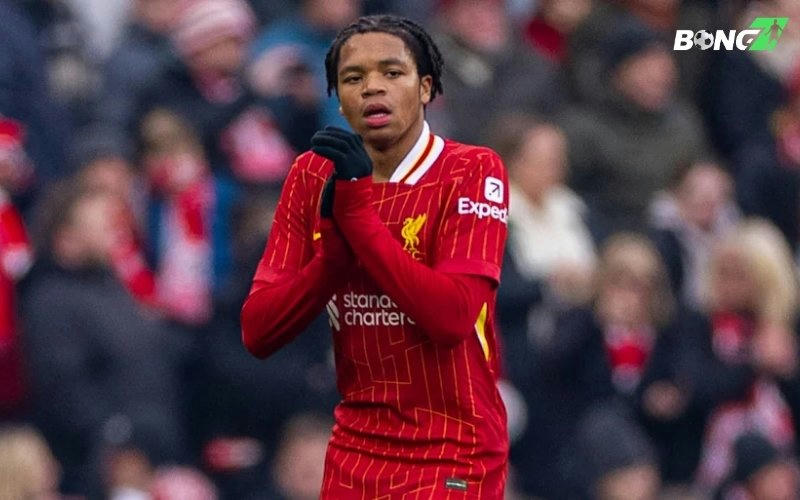 Tài năng trẻ Rio Ngumoha được điền tên vào danh sách Champions League