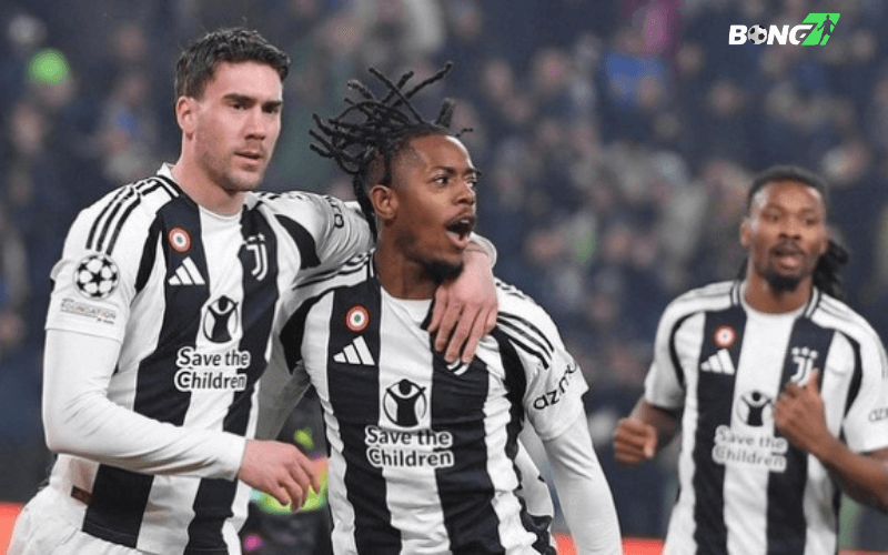 PSV loại Juventus với màn trình diễn thuyết phục
